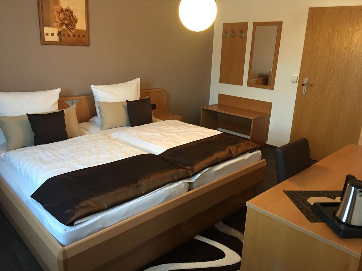 Hotel Am Bruennchen Oberbaar Eksteriør bilde