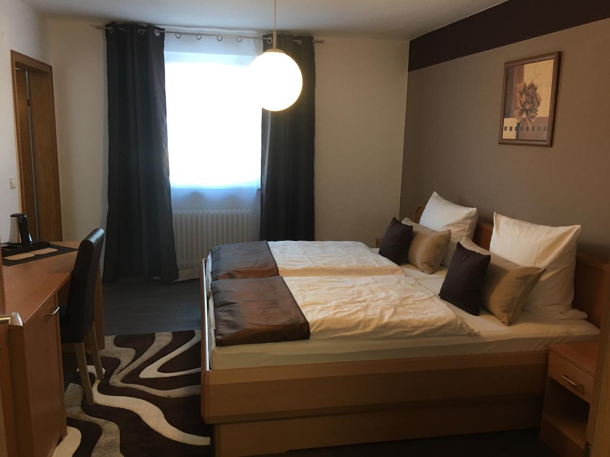 Hotel Am Bruennchen Oberbaar Eksteriør bilde